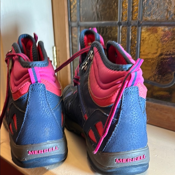 Merrell Blue and Pink Winter Boots - Picture 4 of 8